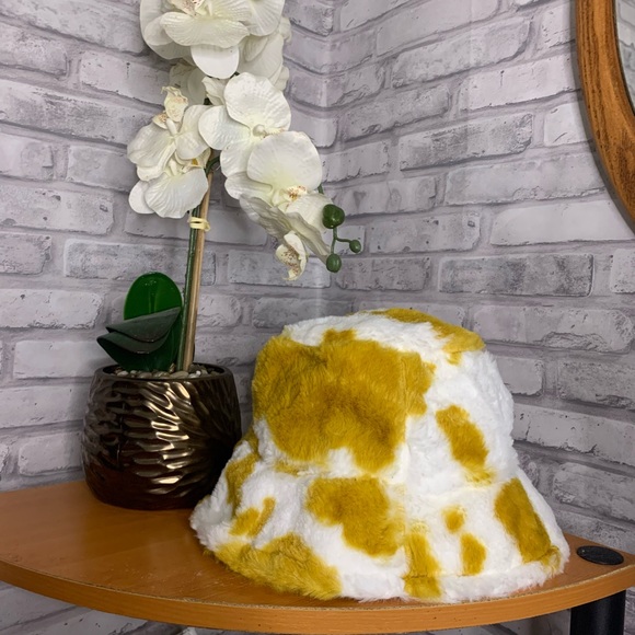 Mustard cow print bucket hat (adjustable) - Picture 1 of 1
